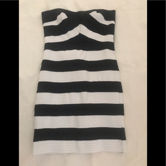 COPY - Brandnew sexy skirt black and white - Picture 3 of 3